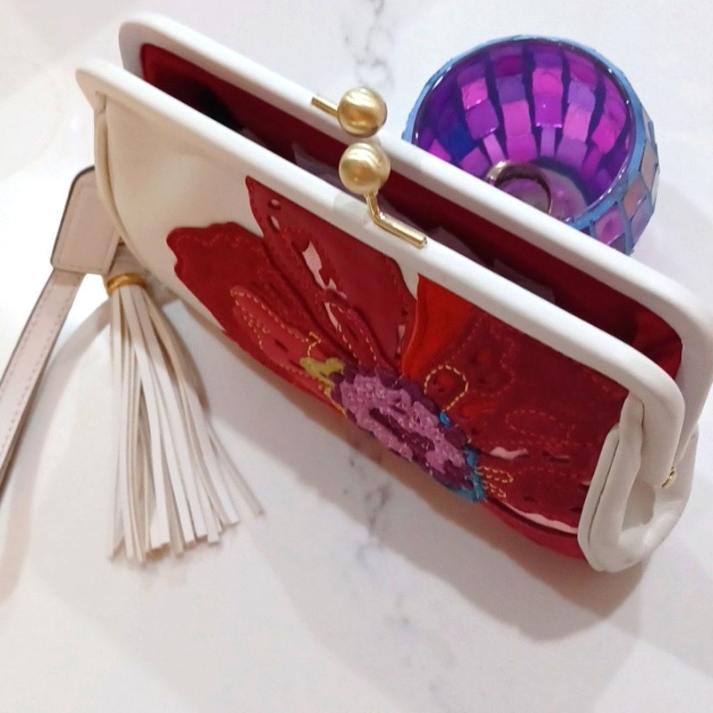 2005 VINTAGE COACH POPPY FOR PEACE  COACH KISSLOCK WRISTLET